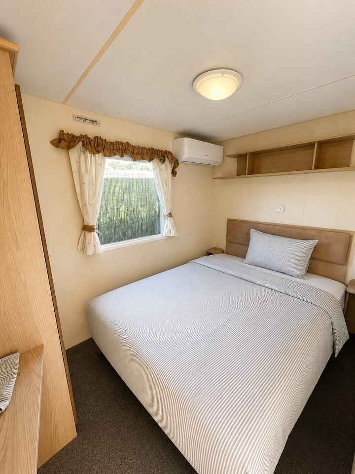 Cabopino Golf & Sea Retreat — double bedroom